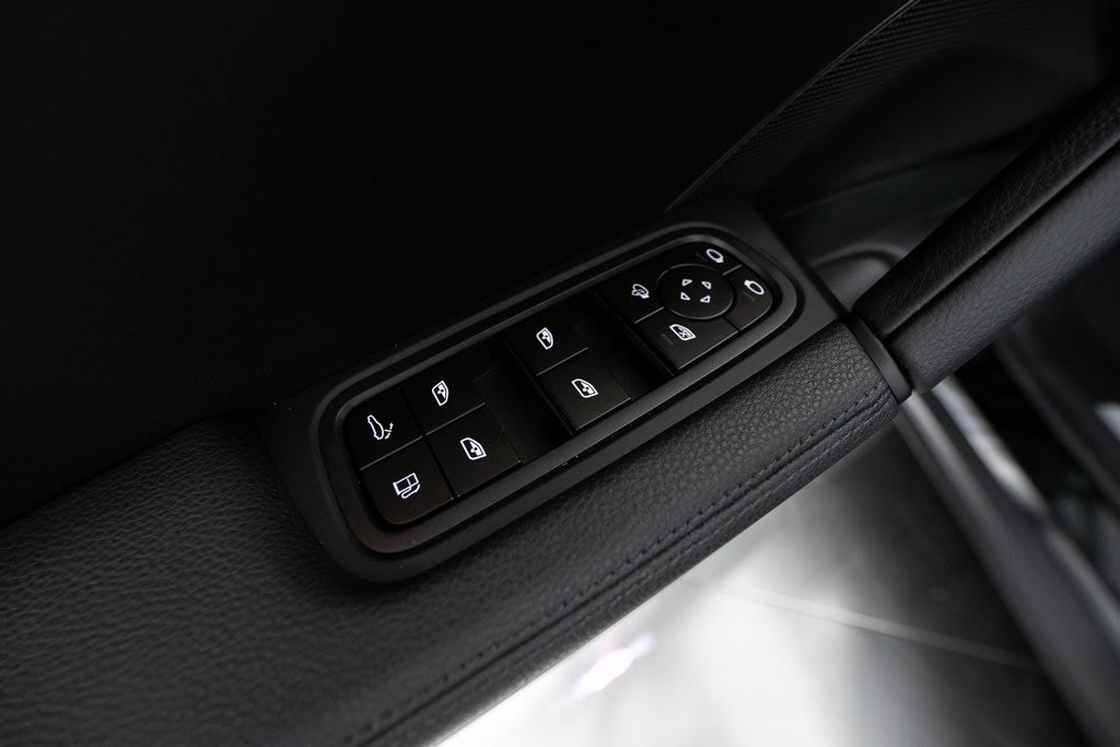 Thumbnail: 2025 Porsche Cayenne - 29