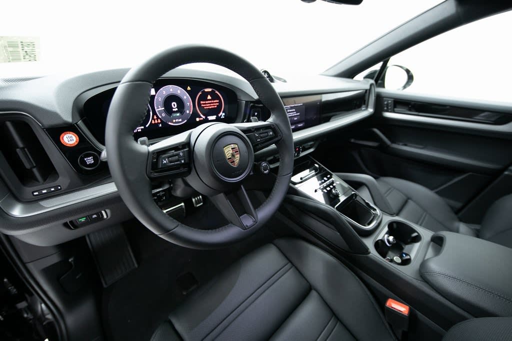 Thumbnail: 2025 Porsche Cayenne - 2