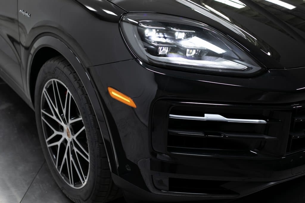Thumbnail: 2025 Porsche Cayenne - 6