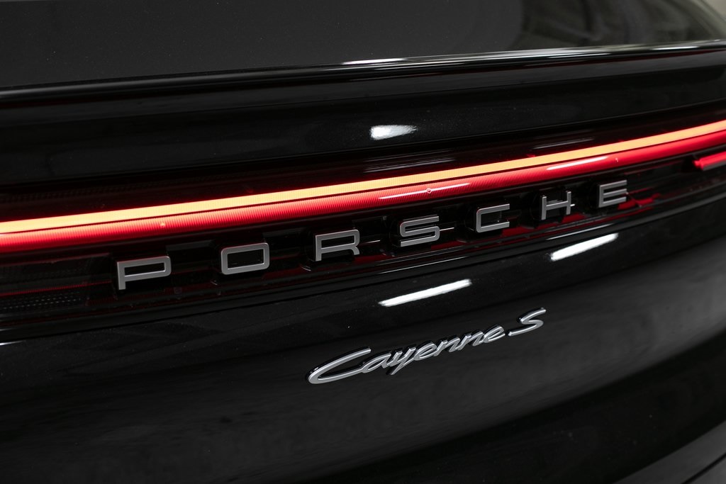Thumbnail: 2025 Porsche Cayenne - 24
