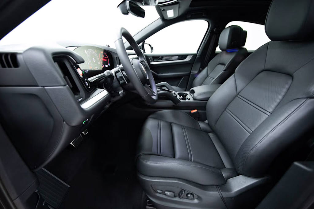 Thumbnail: 2025 Porsche Cayenne - 10