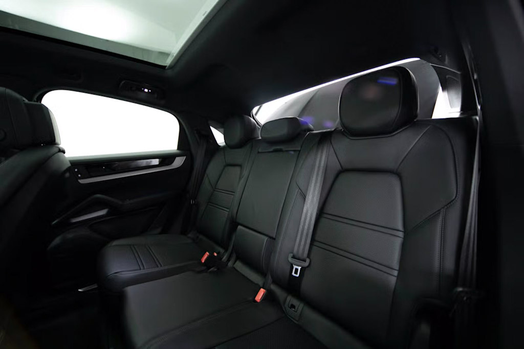 Thumbnail: 2025 Porsche Cayenne - 39