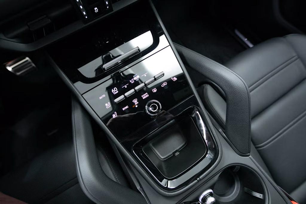 Thumbnail: 2025 Porsche Cayenne - 13
