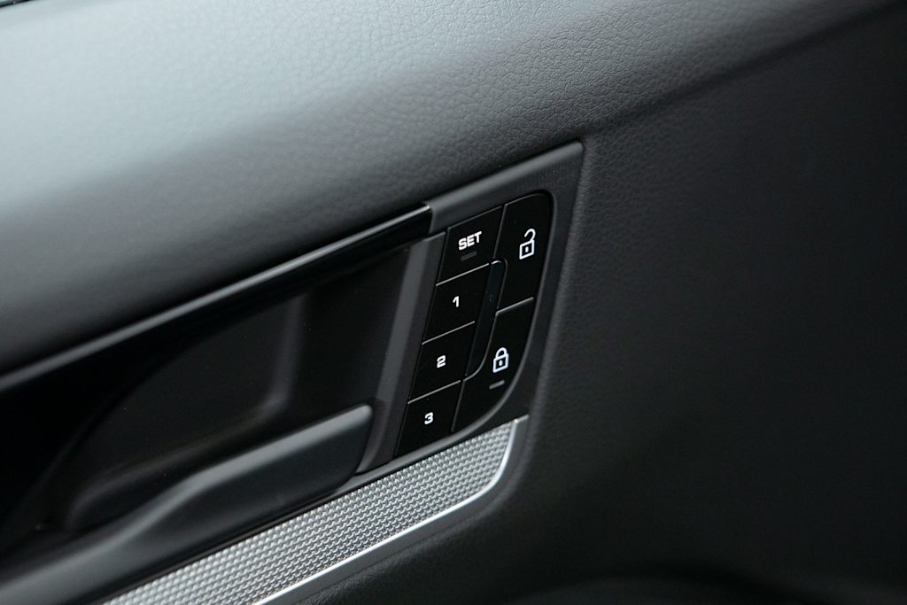 Thumbnail: 2026 Porsche Cayenne - 23