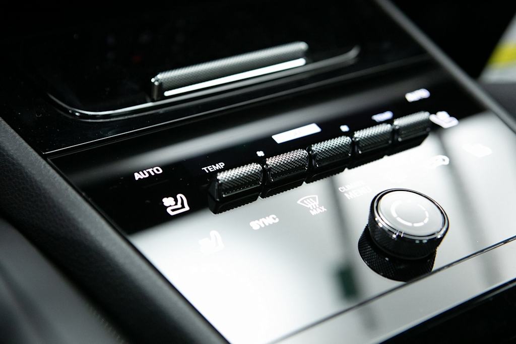 Thumbnail: 2026 Porsche Cayenne - 25