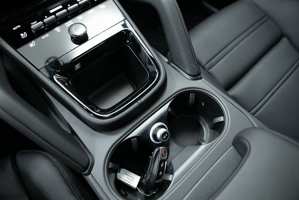 Thumbnail: 2026 Porsche Cayenne - 27