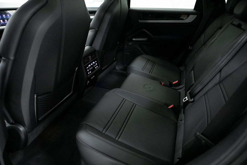 Thumbnail: 2026 Porsche Cayenne - 11