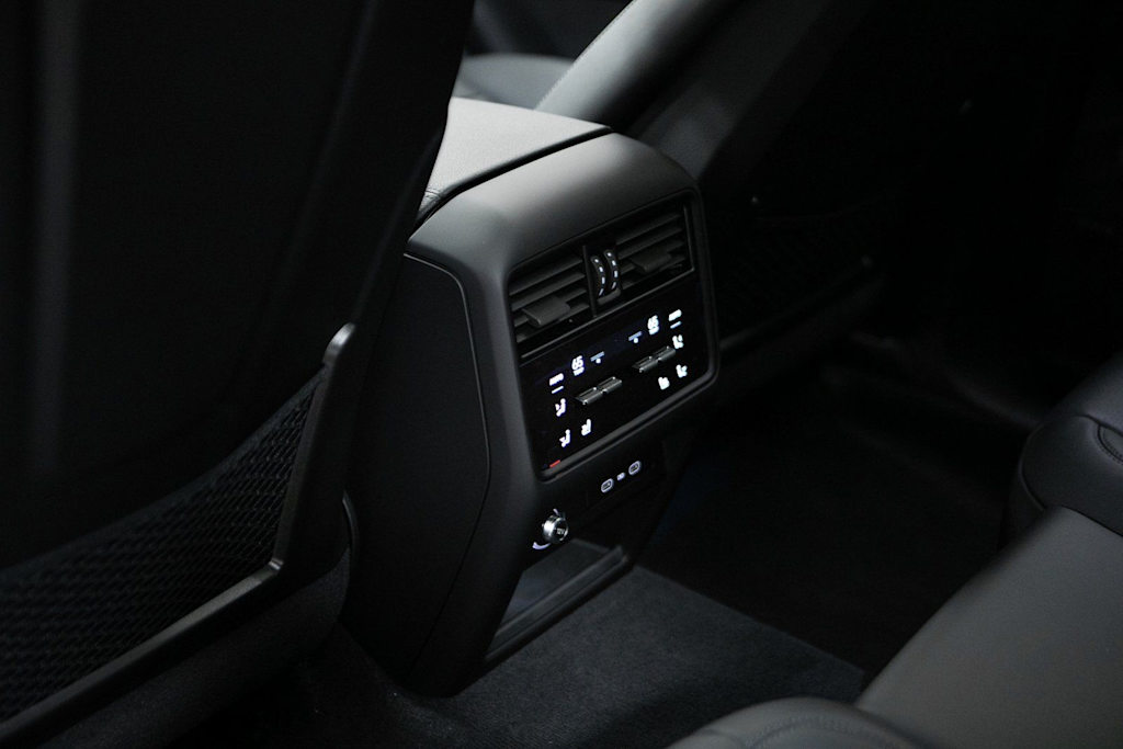 Thumbnail: 2026 Porsche Cayenne - 31