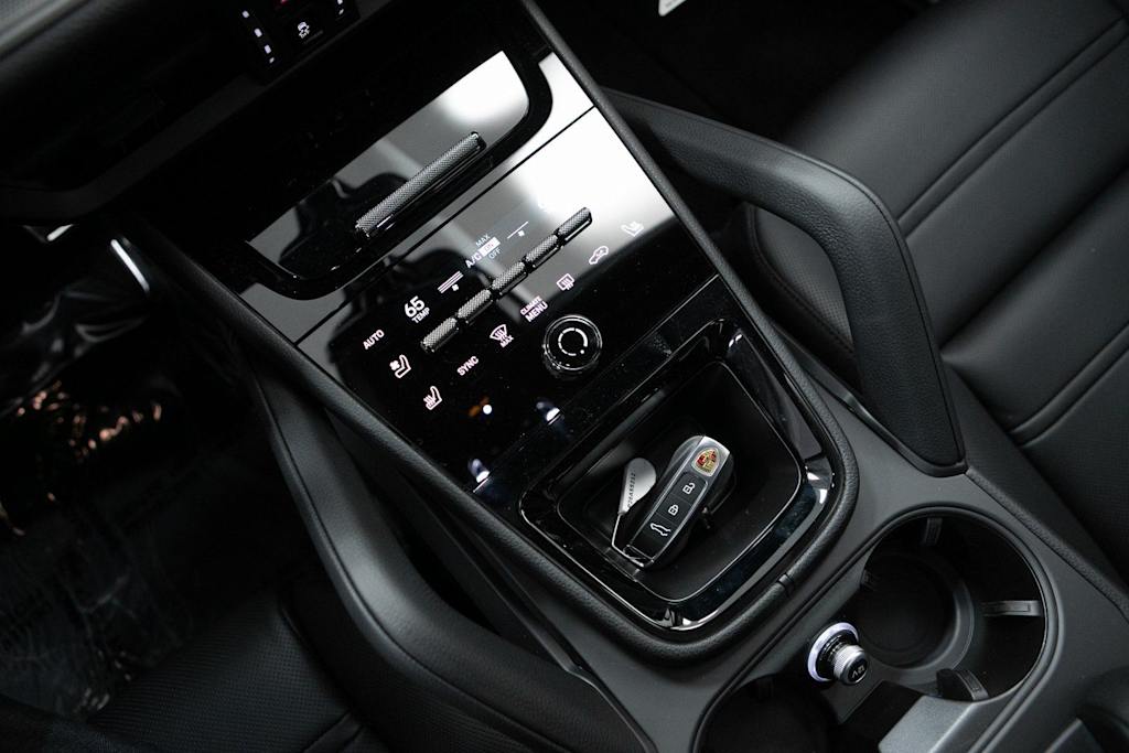 Thumbnail: 2026 Porsche Cayenne - 24
