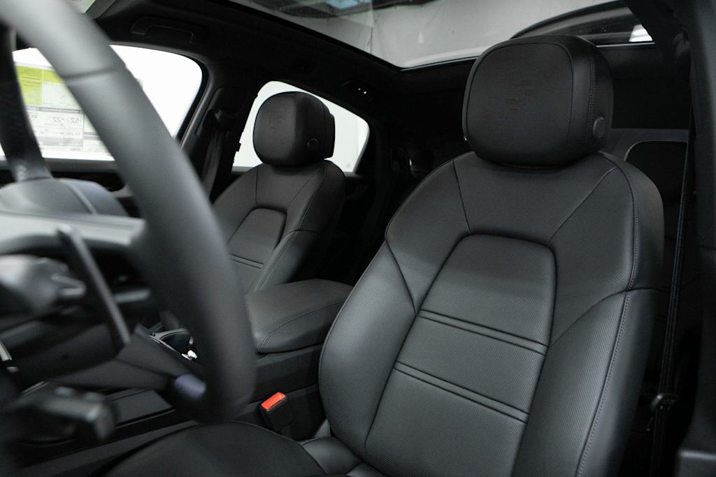 Thumbnail: 2026 Porsche Cayenne - 9
