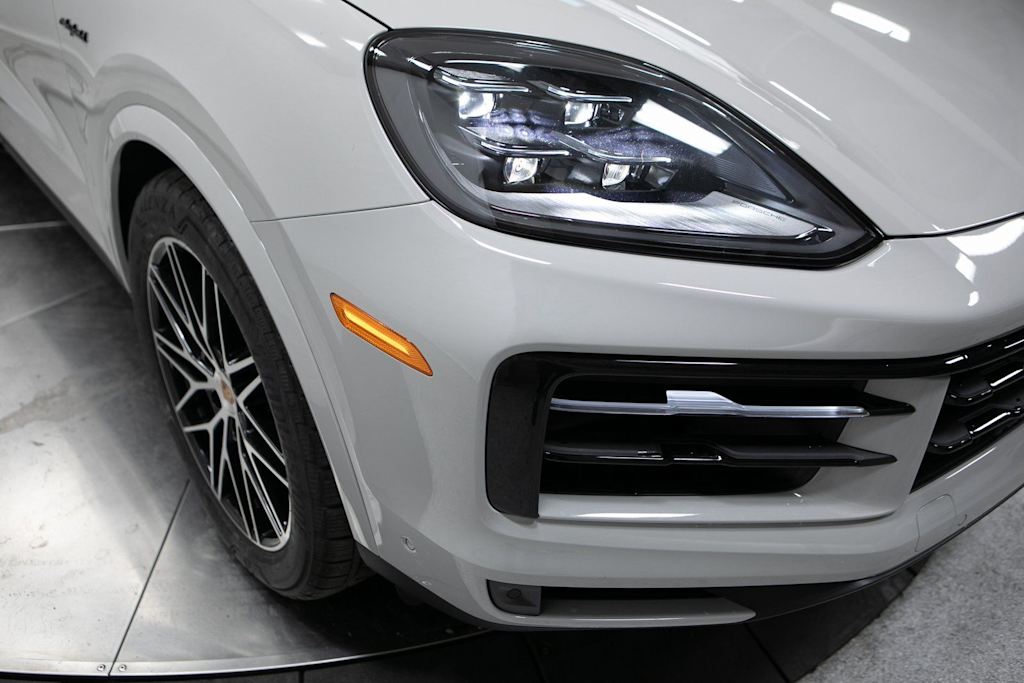 Thumbnail: 2026 Porsche Cayenne - 19