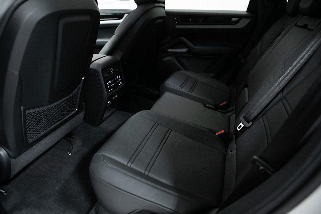 Thumbnail: 2026 Porsche Cayenne - 11