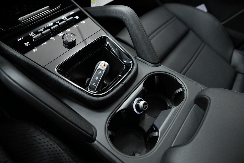 Thumbnail: 2026 Porsche Cayenne - 27