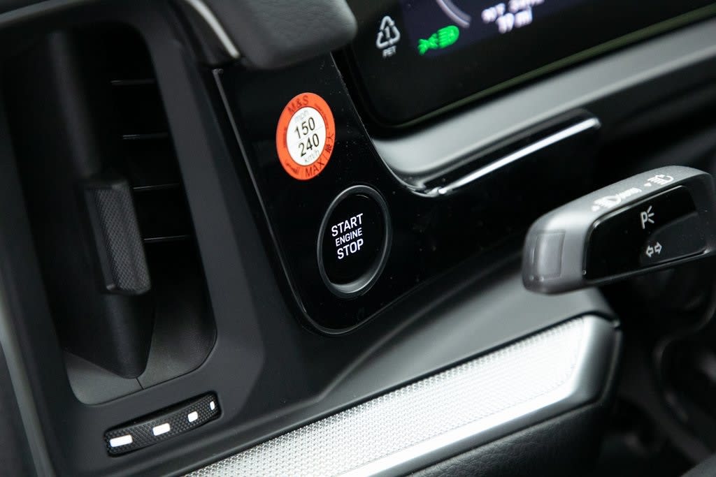 Thumbnail: 2025 Porsche Cayenne - 25