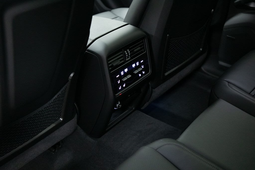 Thumbnail: 2025 Porsche Cayenne - 31