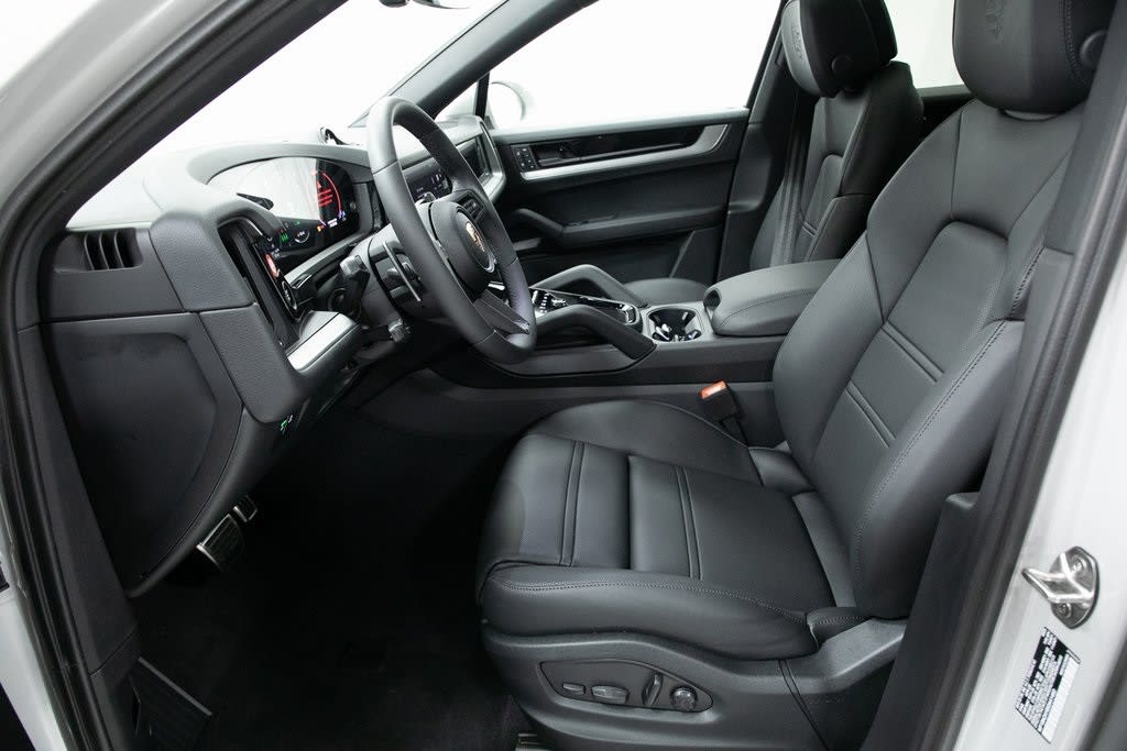 Thumbnail: 2025 Porsche Cayenne - 11