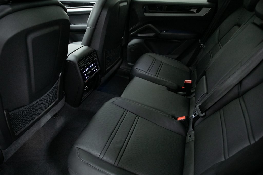 Thumbnail: 2025 Porsche Cayenne - 12