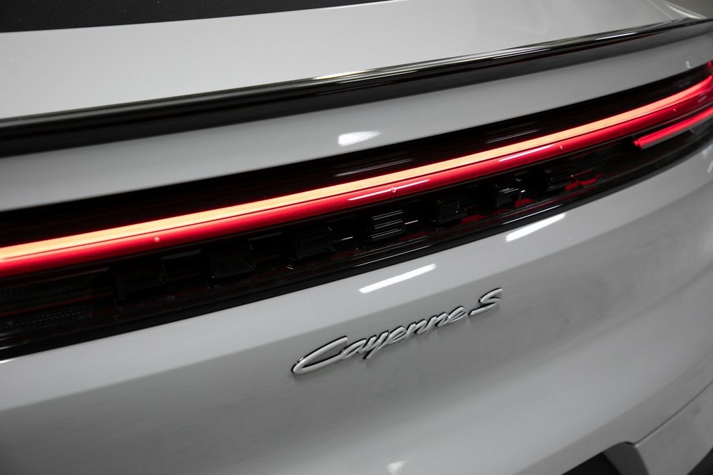 Thumbnail: 2025 Porsche Cayenne - 37