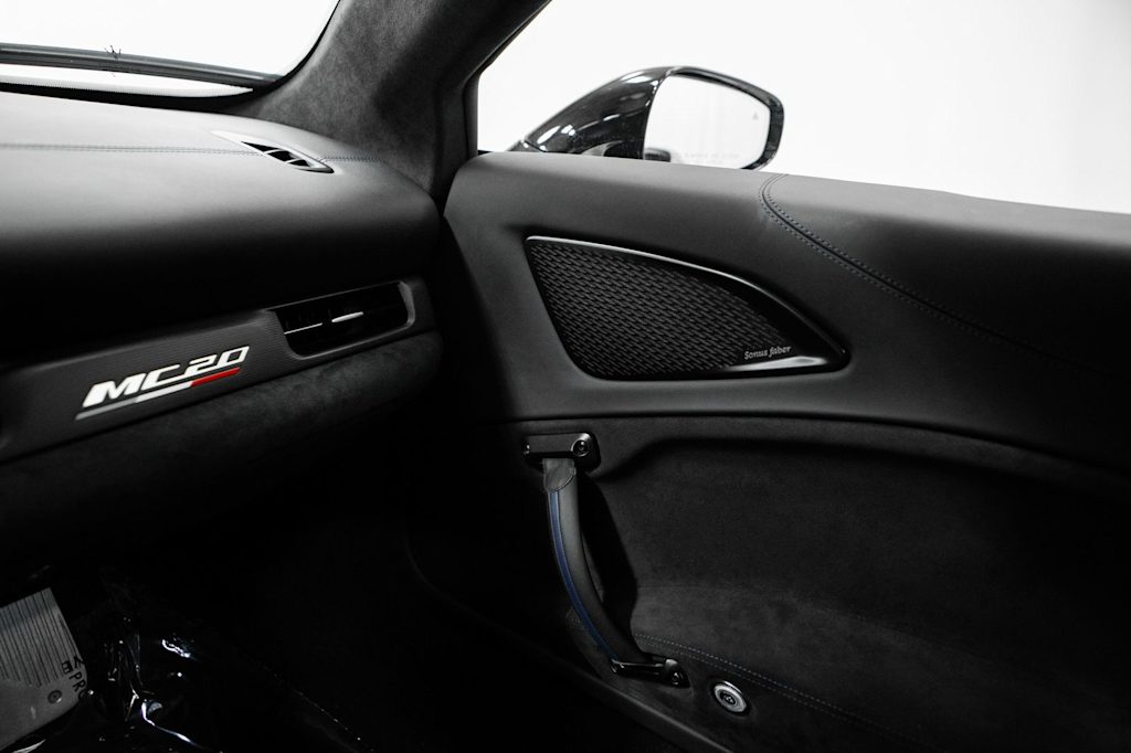 Thumbnail: 2023 Maserati MC20 - 28