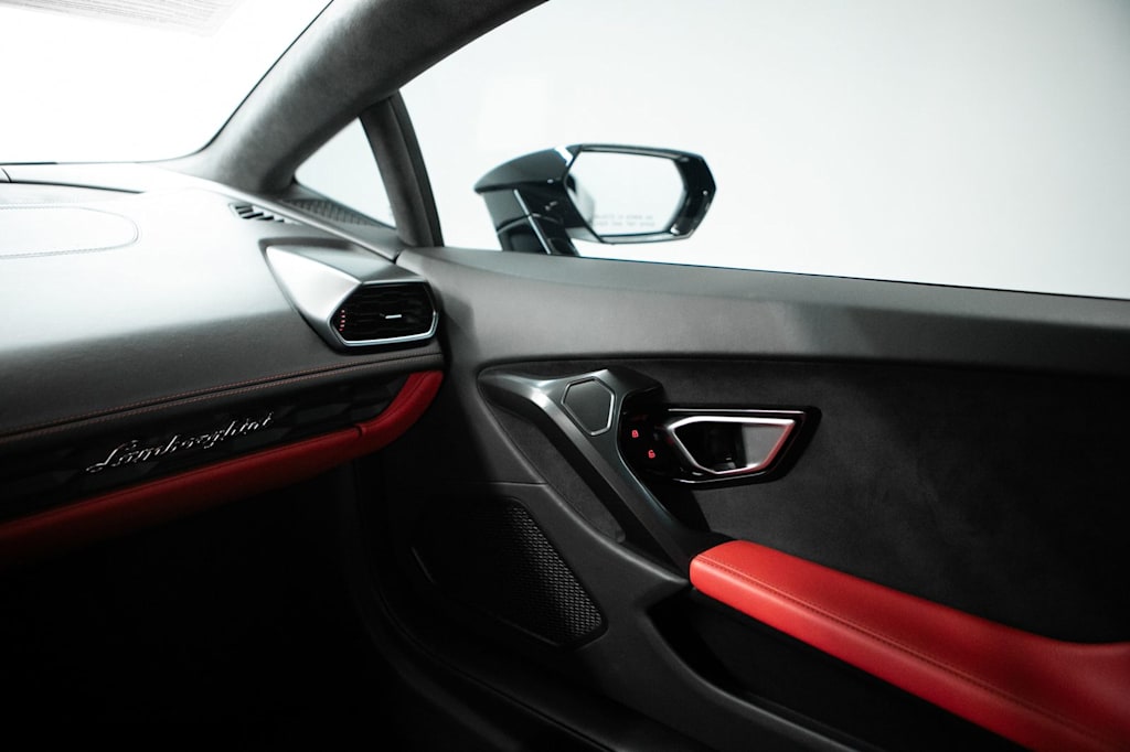 Thumbnail: 2015 Lamborghini Huracan - 28