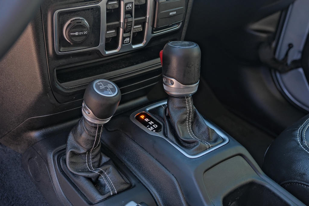 Thumbnail: 2023 Jeep Wrangler - 13