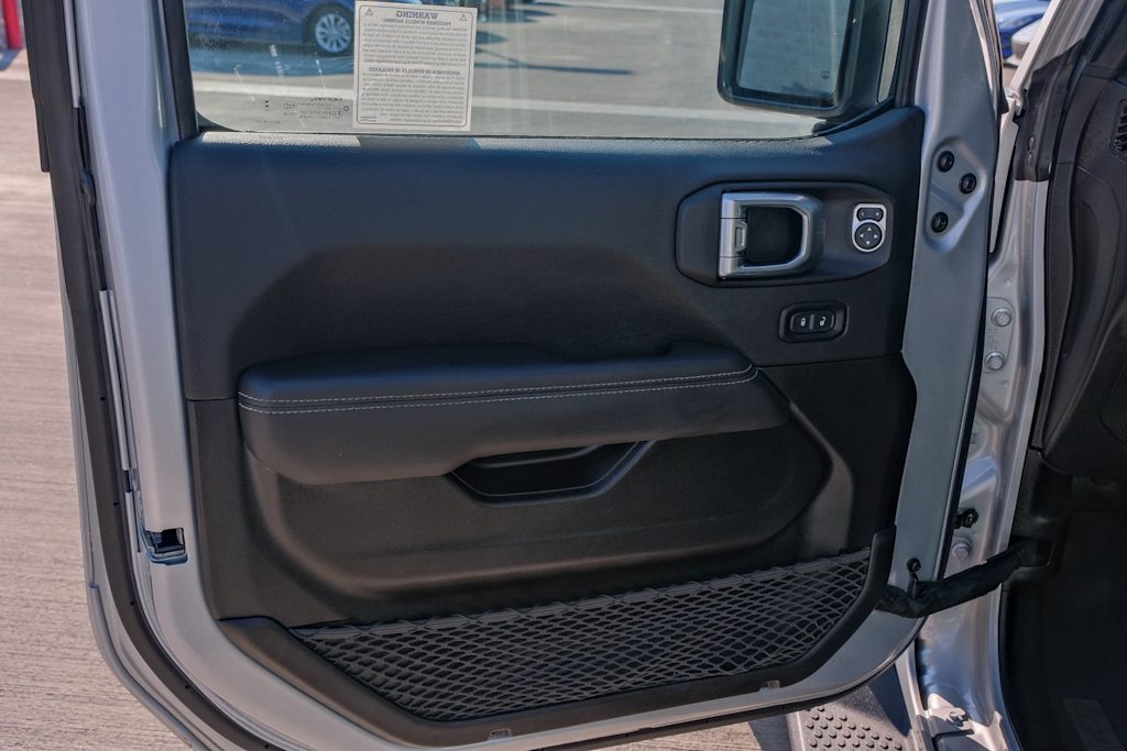 Thumbnail: 2023 Jeep Wrangler - 27