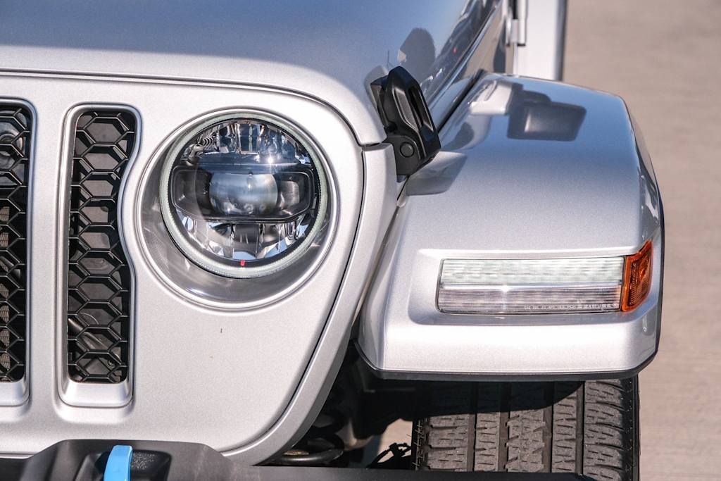 Thumbnail: 2023 Jeep Wrangler - 23