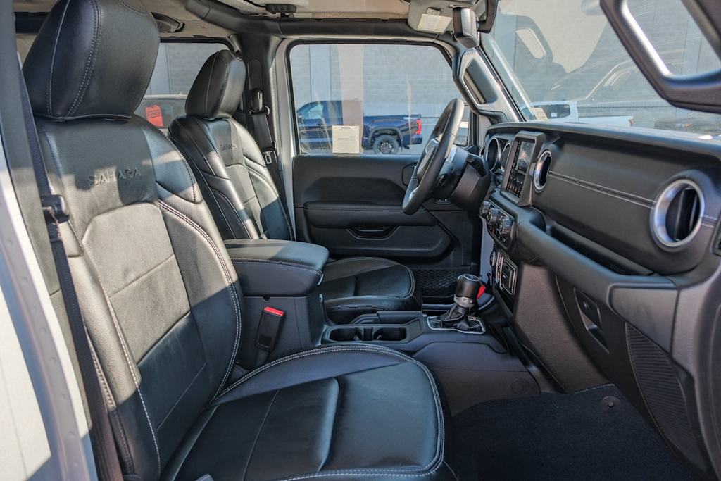 Thumbnail: 2023 Jeep Wrangler - 9