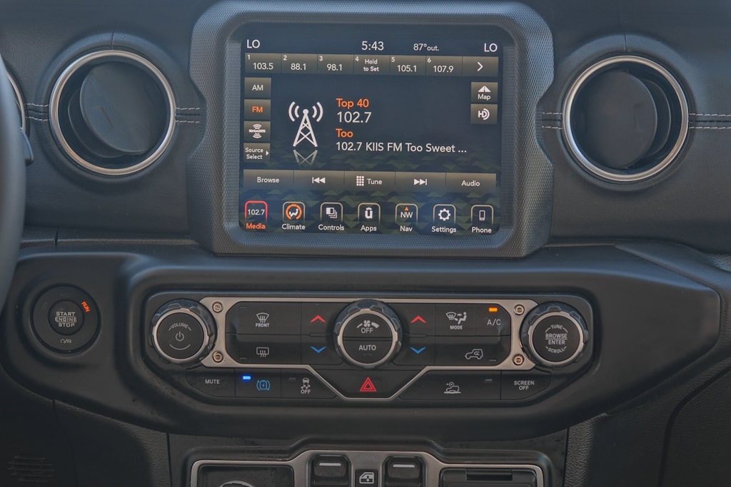 Thumbnail: 2023 Jeep Wrangler - 24