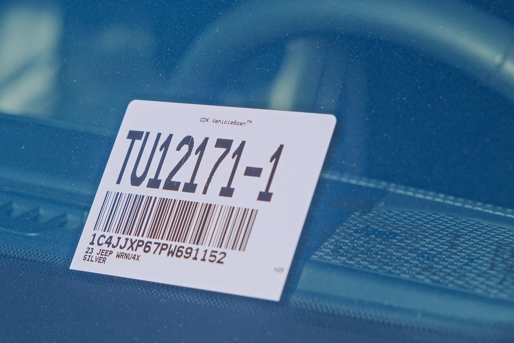 Thumbnail: 2023 Jeep Wrangler - 16