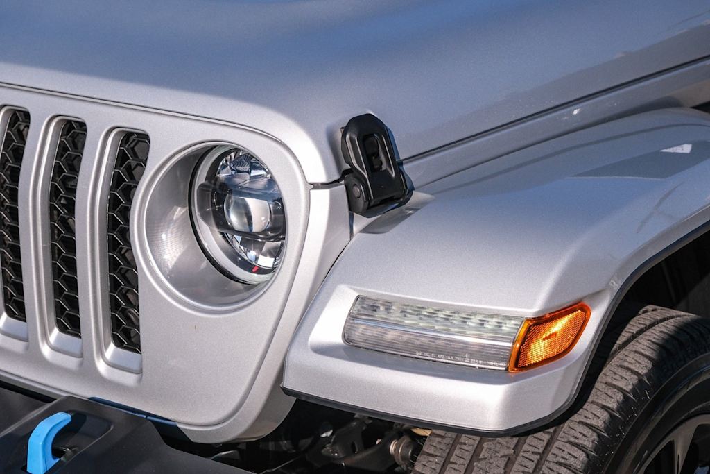 Thumbnail: 2023 Jeep Wrangler - 21