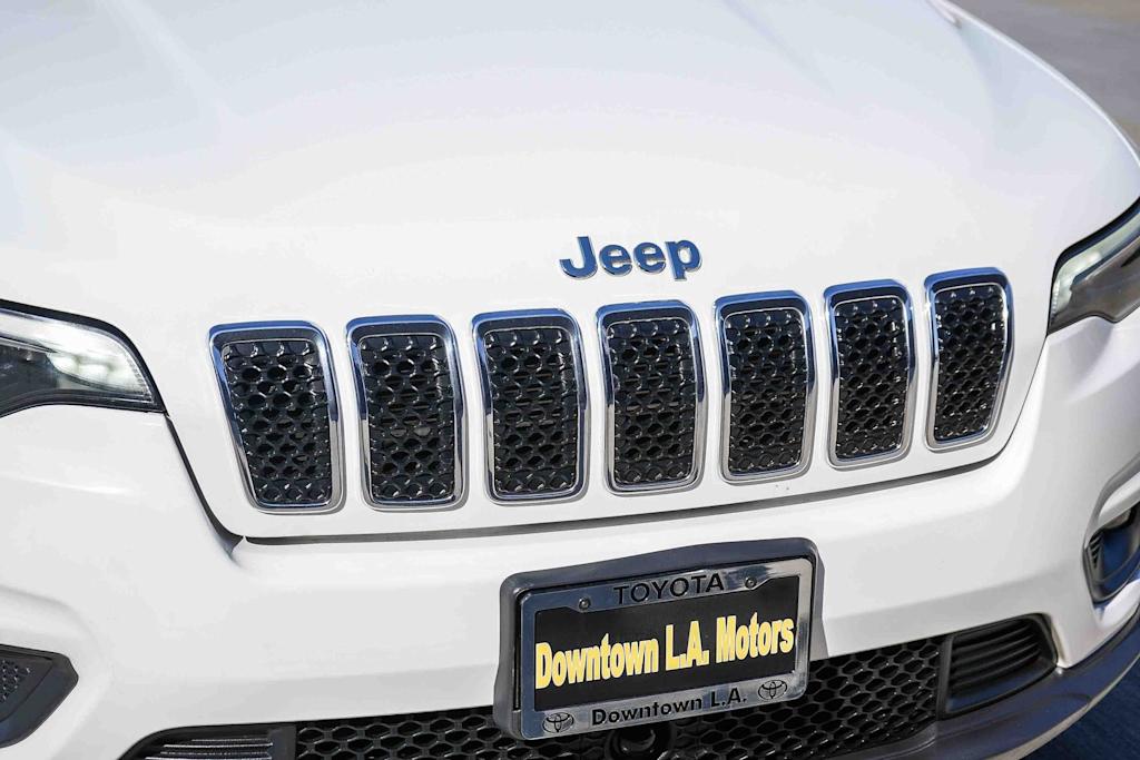 Thumbnail: 2022 Jeep Cherokee - 19