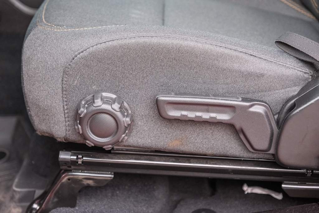 Thumbnail: 2024 Jeep Wrangler - 27