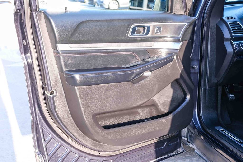 Thumbnail: 2017 Ford Explorer - 26