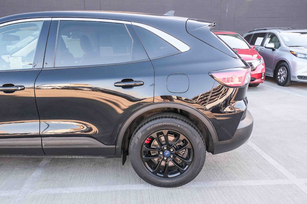 Thumbnail: 2020 Ford Escape - 6