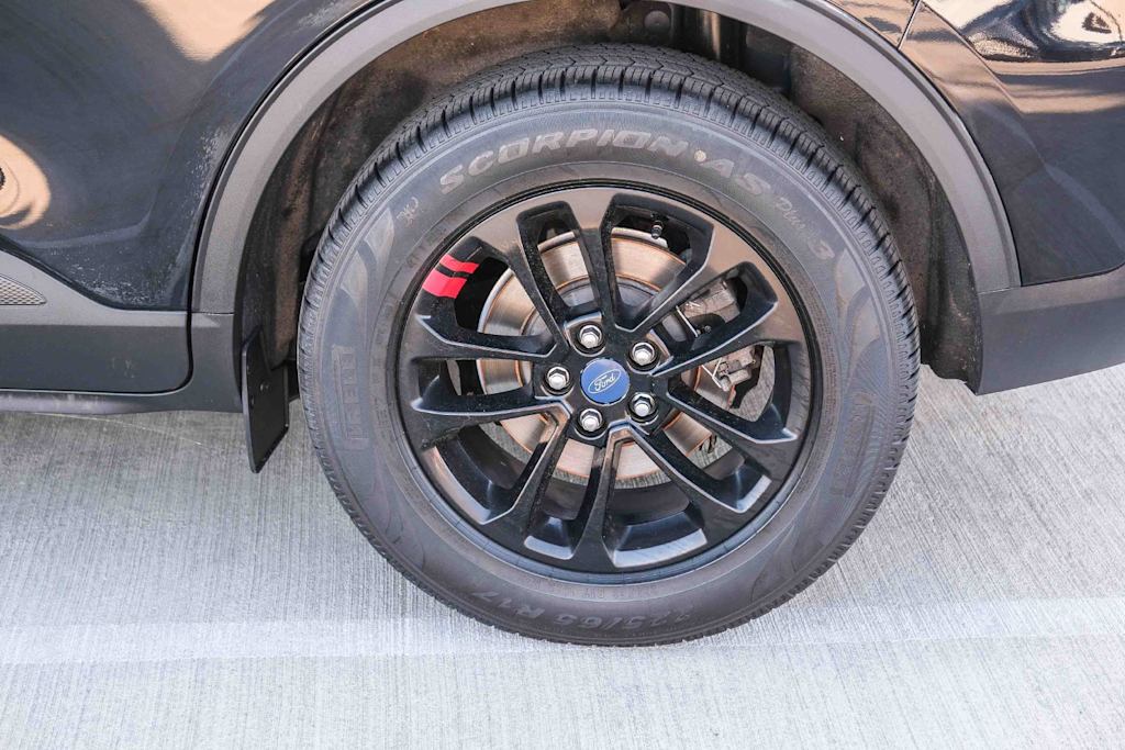 Thumbnail: 2020 Ford Escape - 7
