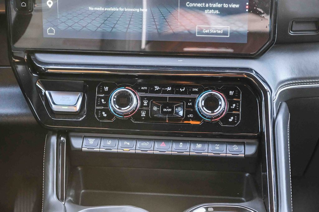 Thumbnail: 2025 GMC Sierra 2500 - 24