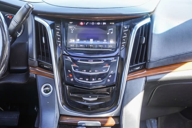 2019 Cadillac Escalade ESV Luxury 22