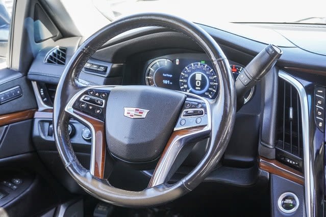 2019 Cadillac Escalade ESV Luxury 8