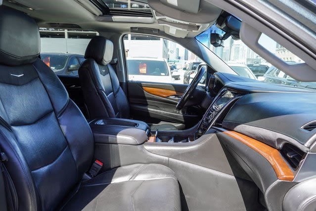 2019 Cadillac Escalade ESV Luxury 9
