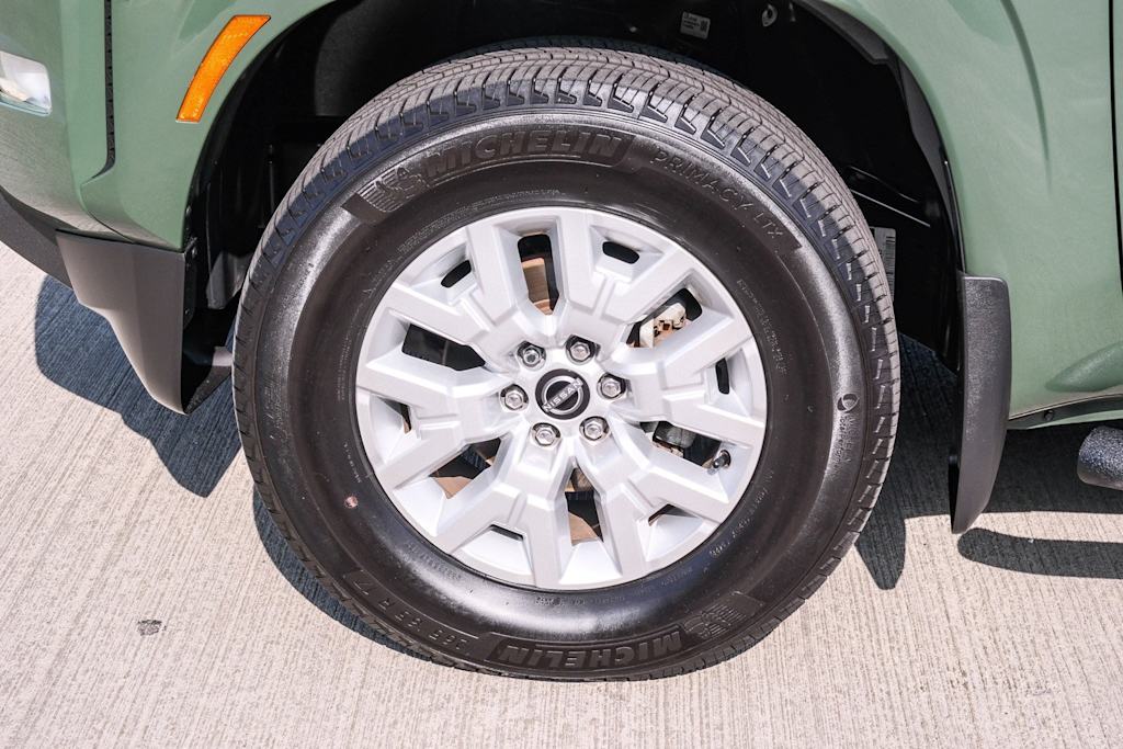 Thumbnail: 2023 Nissan Frontier - 21