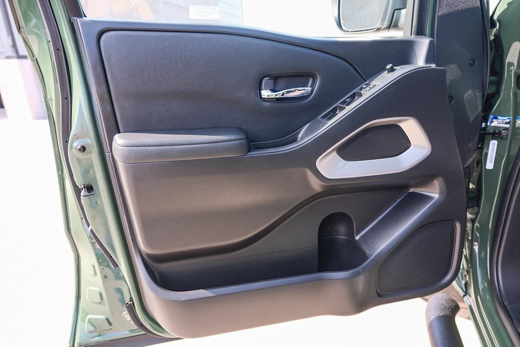 Thumbnail: 2023 Nissan Frontier - 27