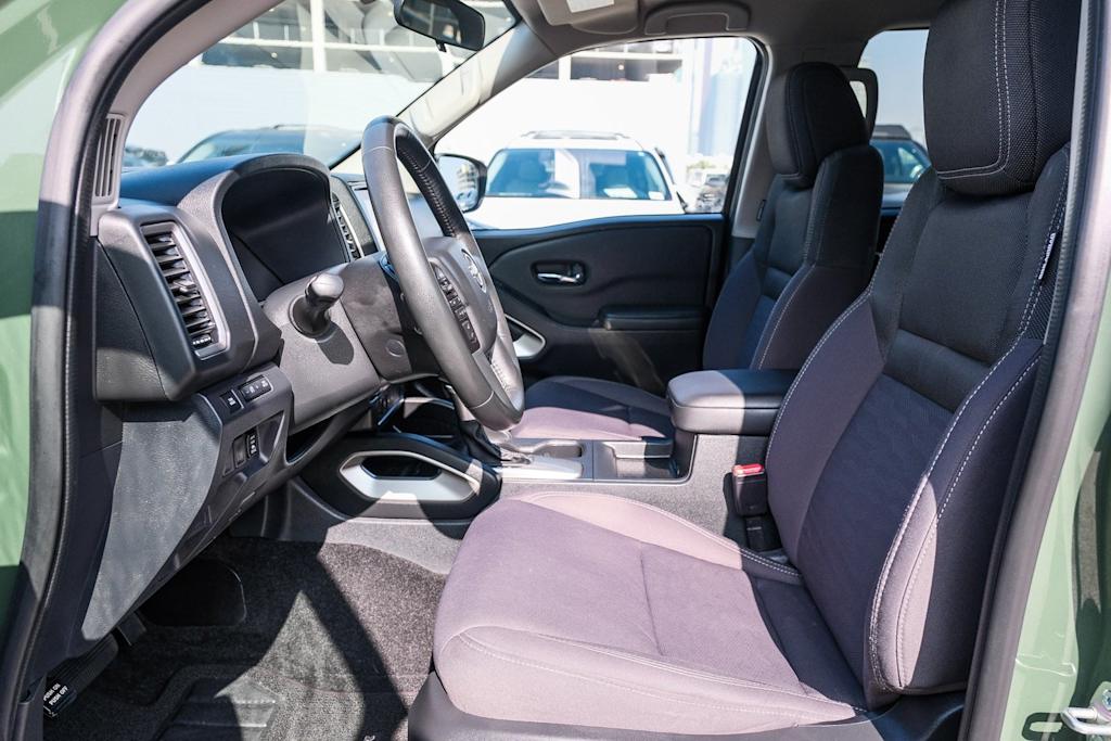 Thumbnail: 2023 Nissan Frontier - 10