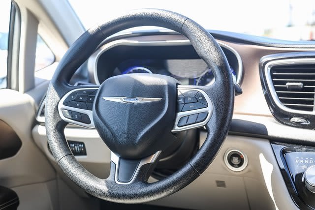 2021 Chrysler Voyager LXi 8