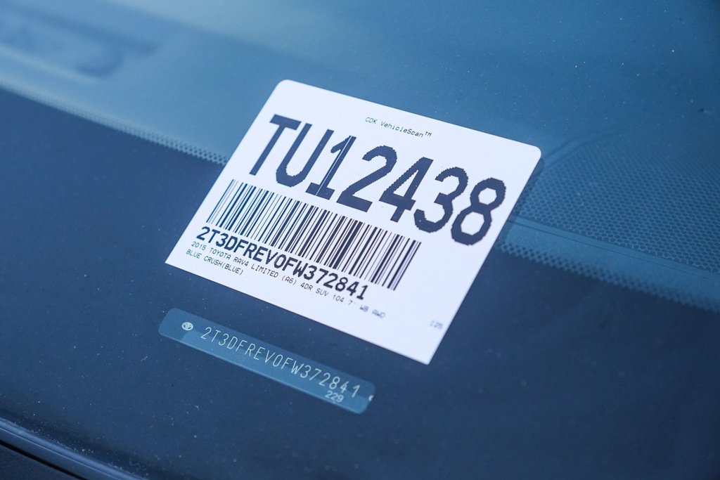 Thumbnail: 2015 Toyota RAV4 - 6