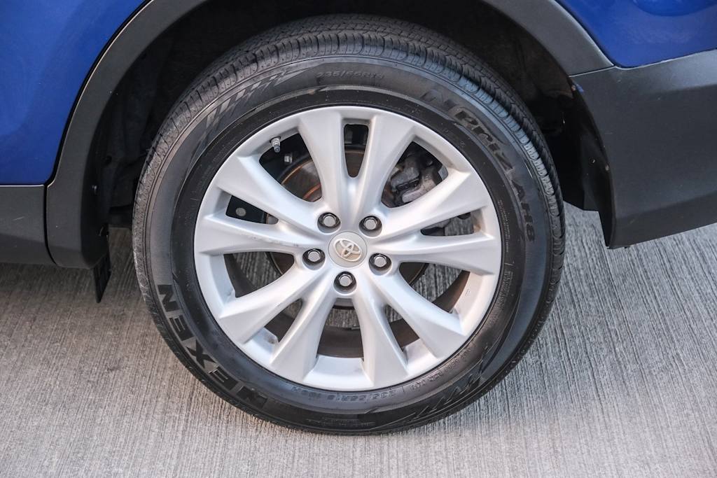 Thumbnail: 2015 Toyota RAV4 - 7
