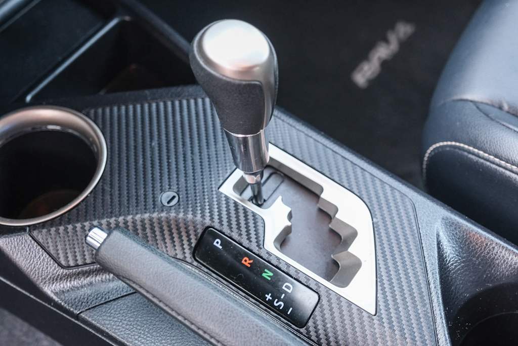 Thumbnail: 2015 Toyota RAV4 - 14