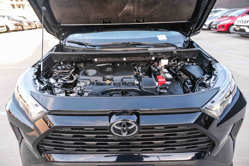 Thumbnail: 2025 Toyota RAV4 - 8