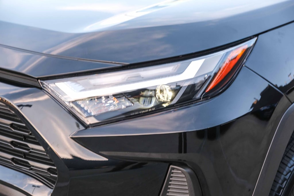 Thumbnail: 2025 Toyota RAV4 - 22