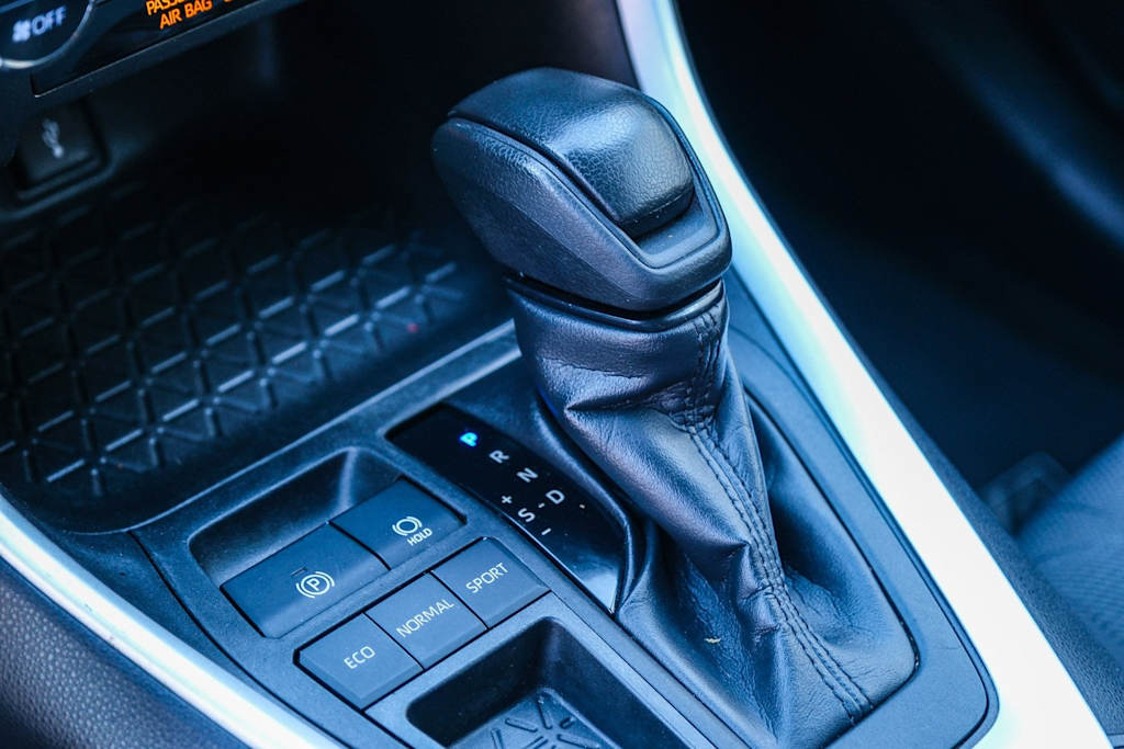 Thumbnail: 2021 Toyota RAV4 - 13